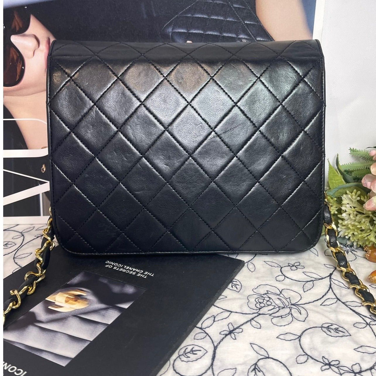 Chanel CC Logo Quilted Chain Shoulder Bag Vintage — view 4