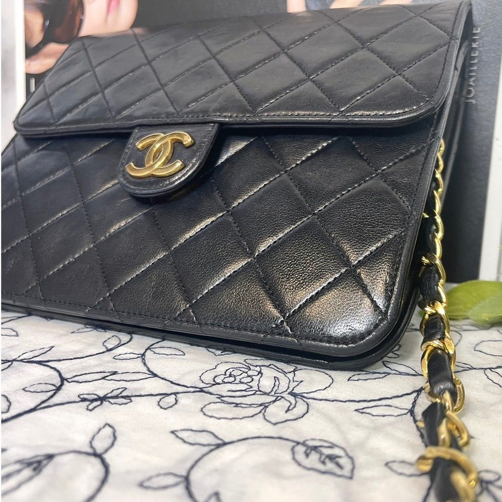 Chanel CC Logo Quilted Chain Shoulder Bag Vintage — view 6
