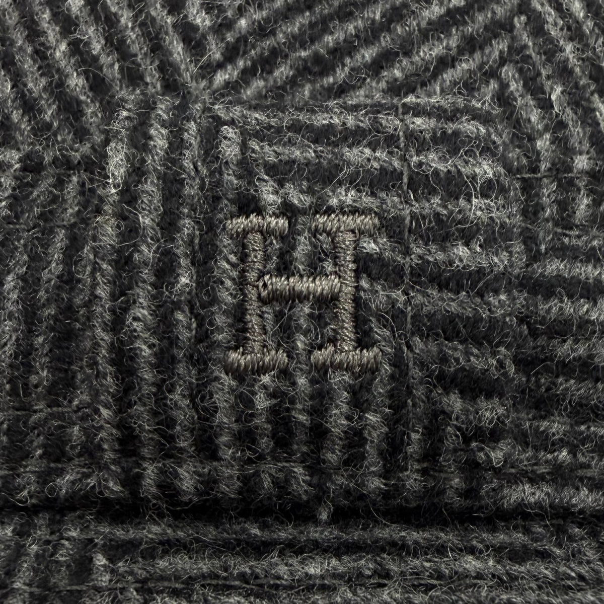 Hermes Wool Cashmere Herringbone Pattern H Logo Embroidery Folded Hat Gray 59 — view 7