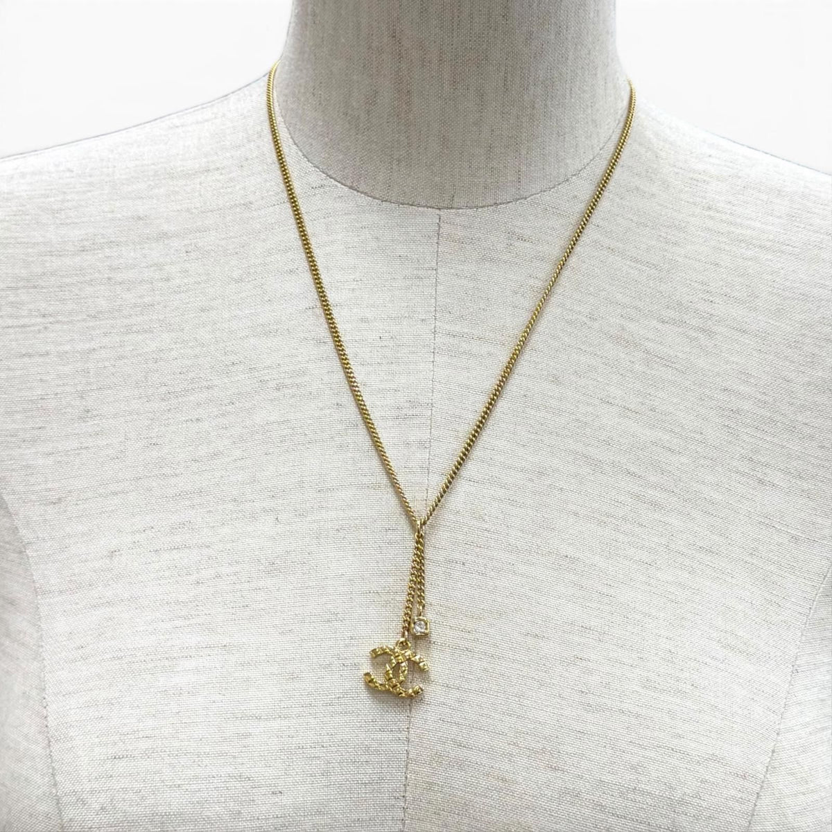 Chanel CC Logo Quilted Rhinestone Necklace Gold French — view 2