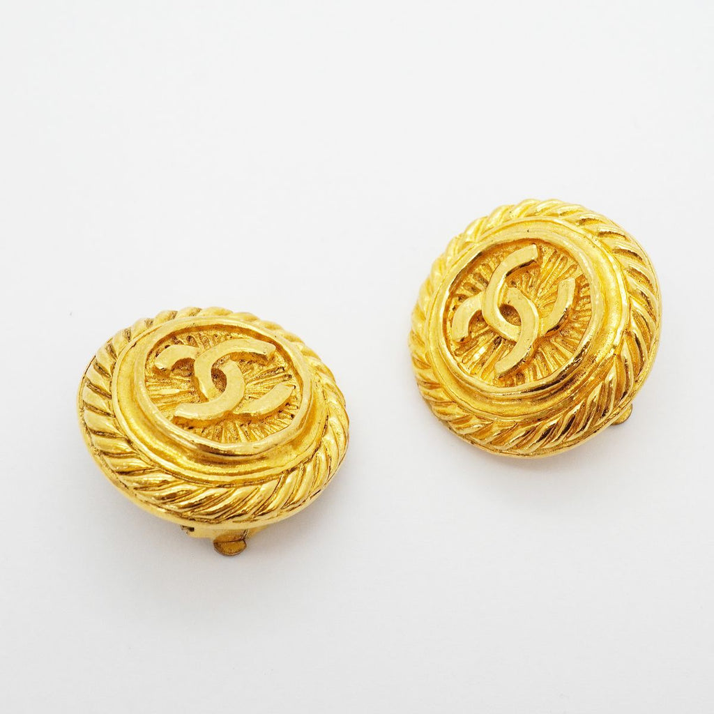 Chanel Earrings Vintage CC Logo Round Circle Gold Plated — view 2