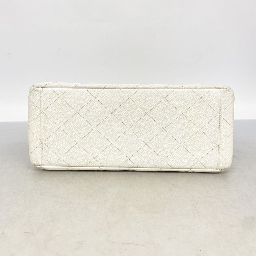 Chanel Shoulder Bag Quilted Caviar Leather White Gold — view 3