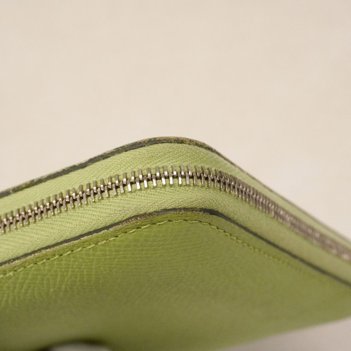 Hermes Coin Purse Azap Compact Silk'in Veau Epsom Vert Criquet Silver — view 7