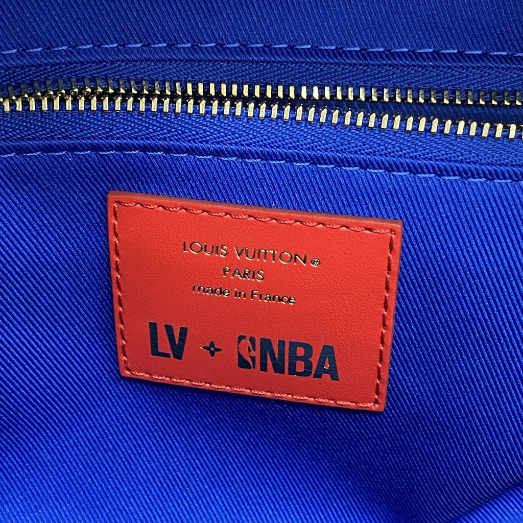 Louis Vuitton Clutch Monogram NBA Collaboration Cloakroom Drop Kit Brown — view 5