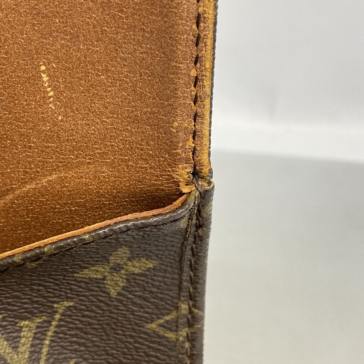 Louis Vuitton Shoulder Bag Monogram Cartouchiere MM Brown — view 8