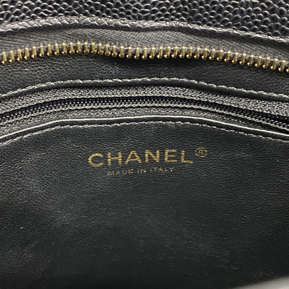 Chanel Tote Reissue Caviar Leather Black Gold — view 5