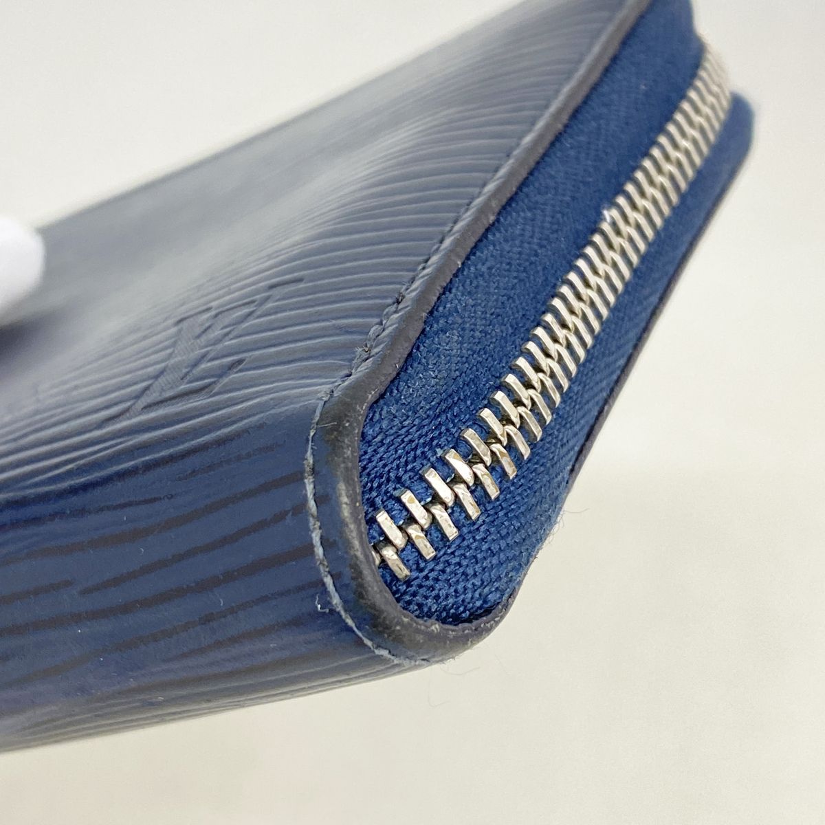 Louis Vuitton Coin Purse Epi Zippy Saphir — view 6