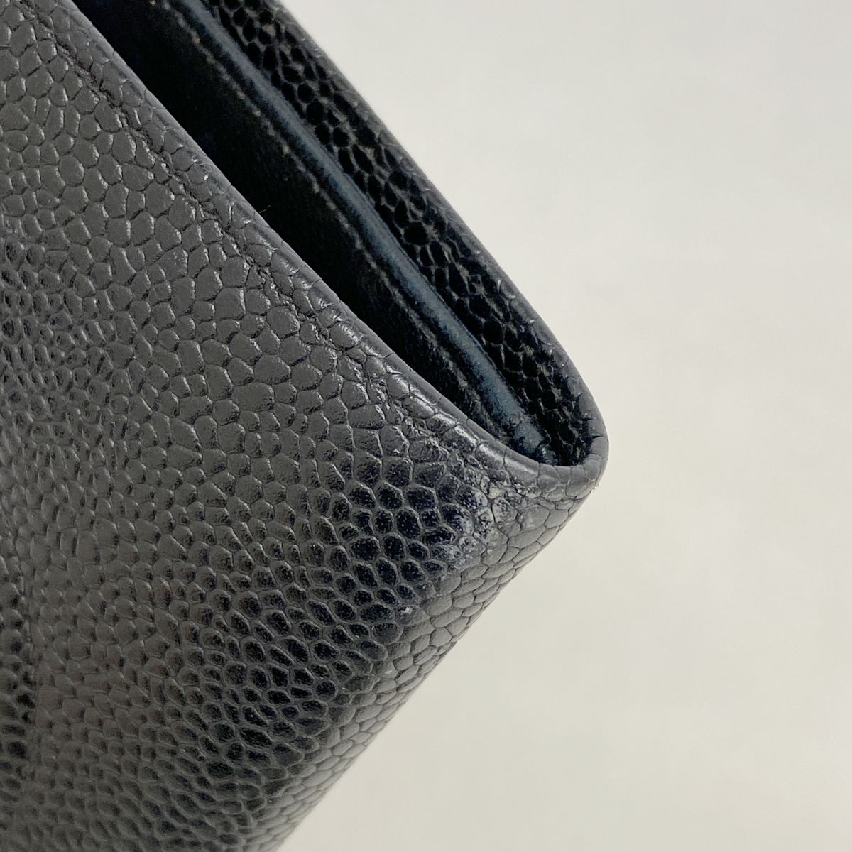 Chanel Wallet Caviar Leather Black Gold — view 6