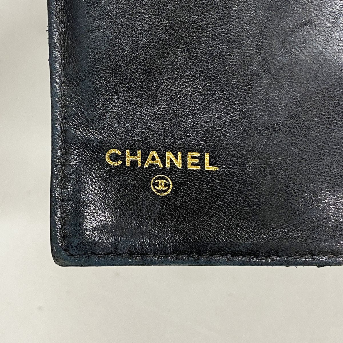 Chanel Wallet Caviar Leather Black Gold — view 4