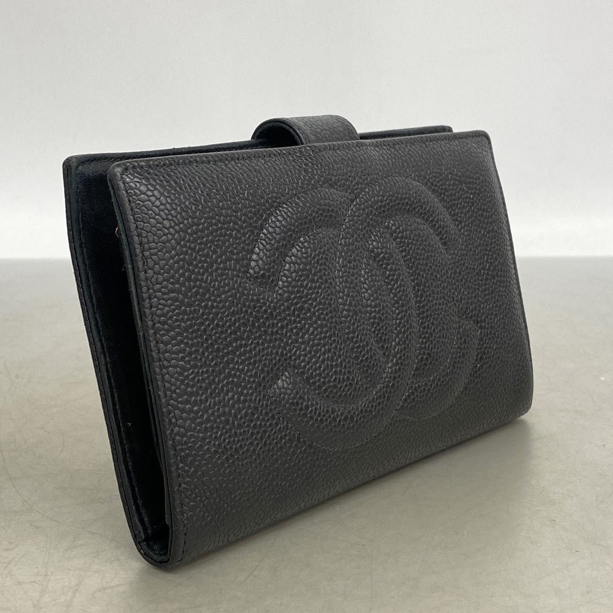 Chanel Wallet Caviar Leather Black Gold — view 2