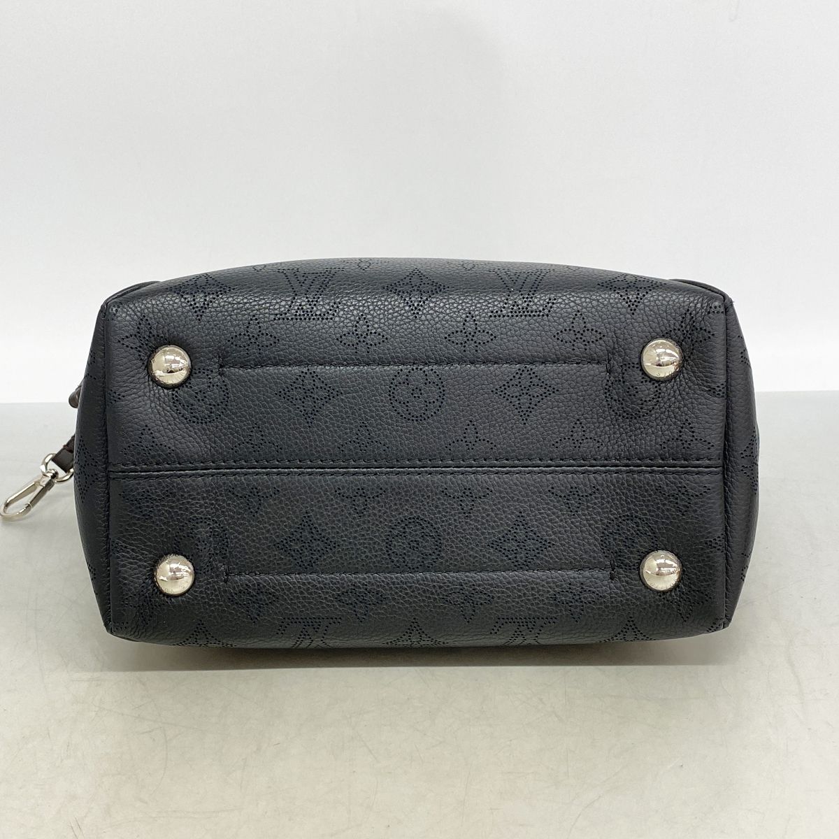 Louis Vuitton Handbag Mahina Hina PM Noir — view 3