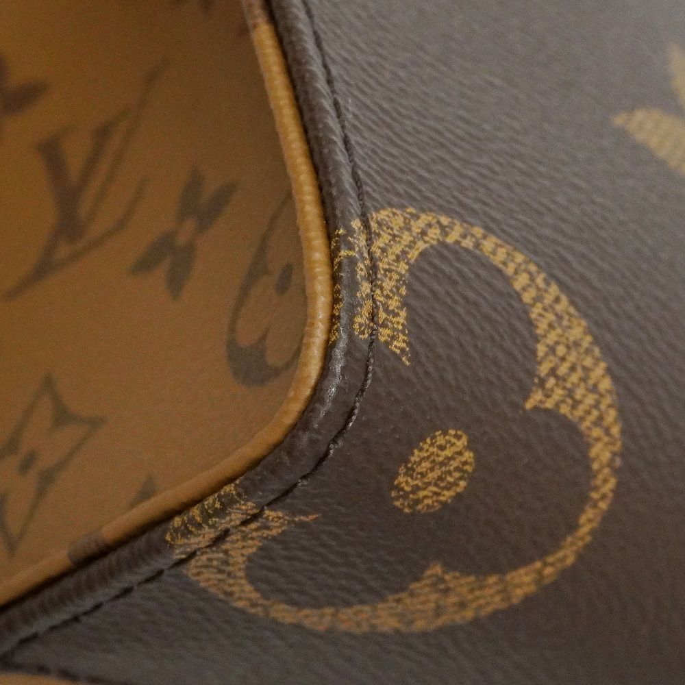 Louis Vuitton Handbag Monogram Giant Reverse on the Go PM Brown 2-Way Bag — view 6