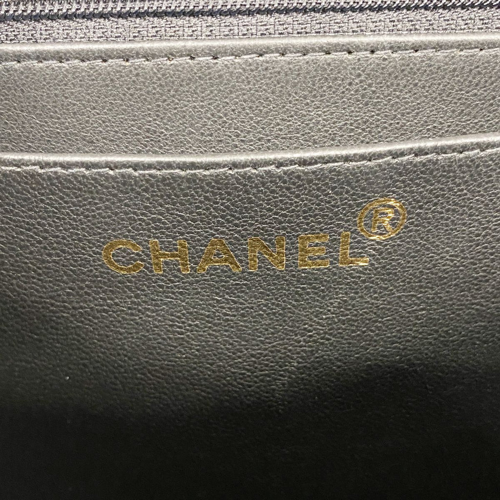 Chanel Shoulder Bag Quilted Patent Leather Black Silver — view 5