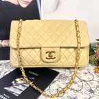 Chanel Vintage Turnlock Quilted Beige — view 3