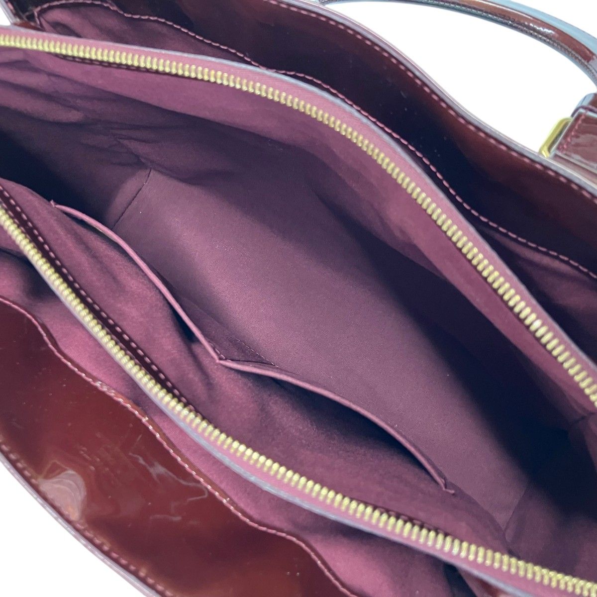 Louis Vuitton Amarante Avenue Handbag Patent — view 5