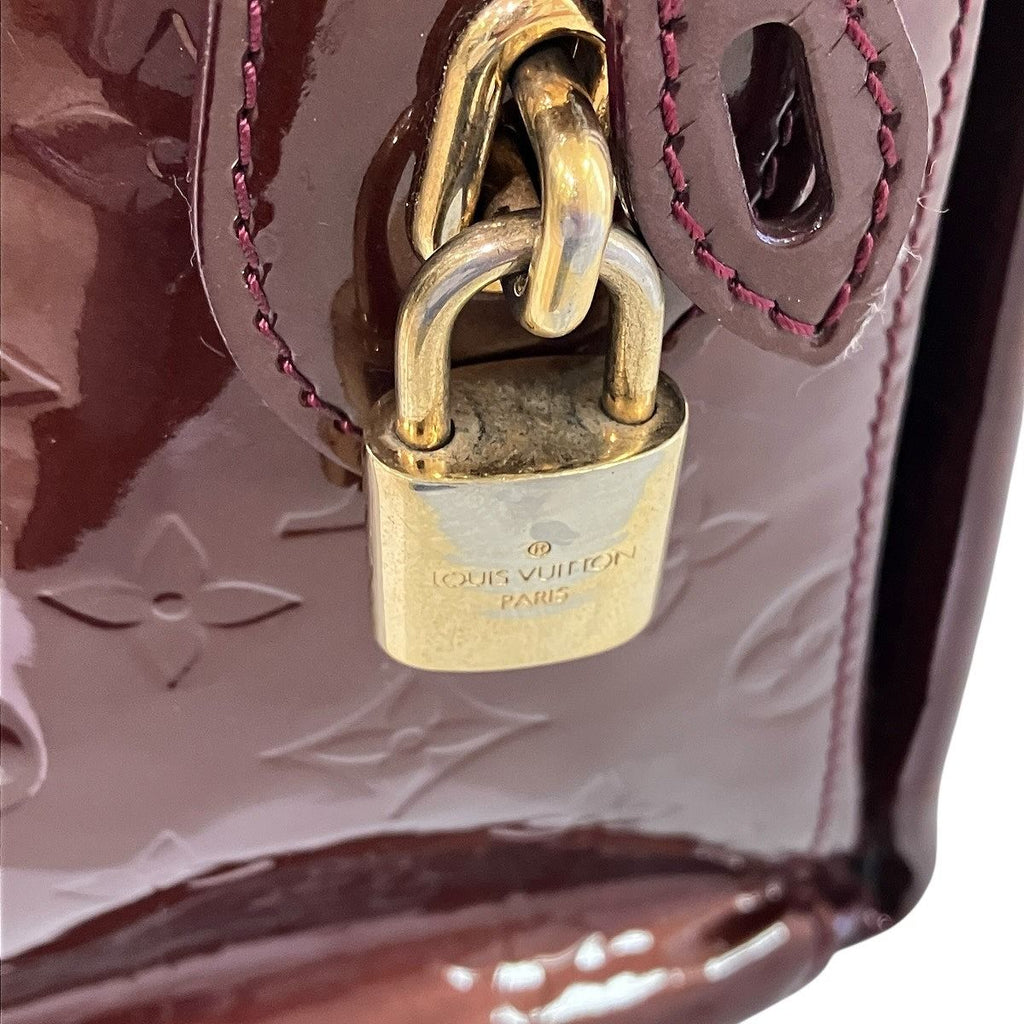 Louis Vuitton Amarante Avenue Handbag Patent — view 7