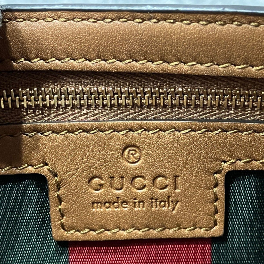 Gucci GG Supreme Shoulder Bag — view 4
