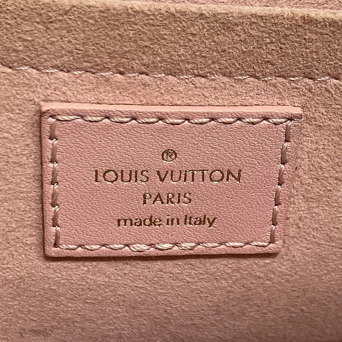 Louis Vuitton Chain Back PM New Wave Shoulder Bag Quilted Calfskin — view 4