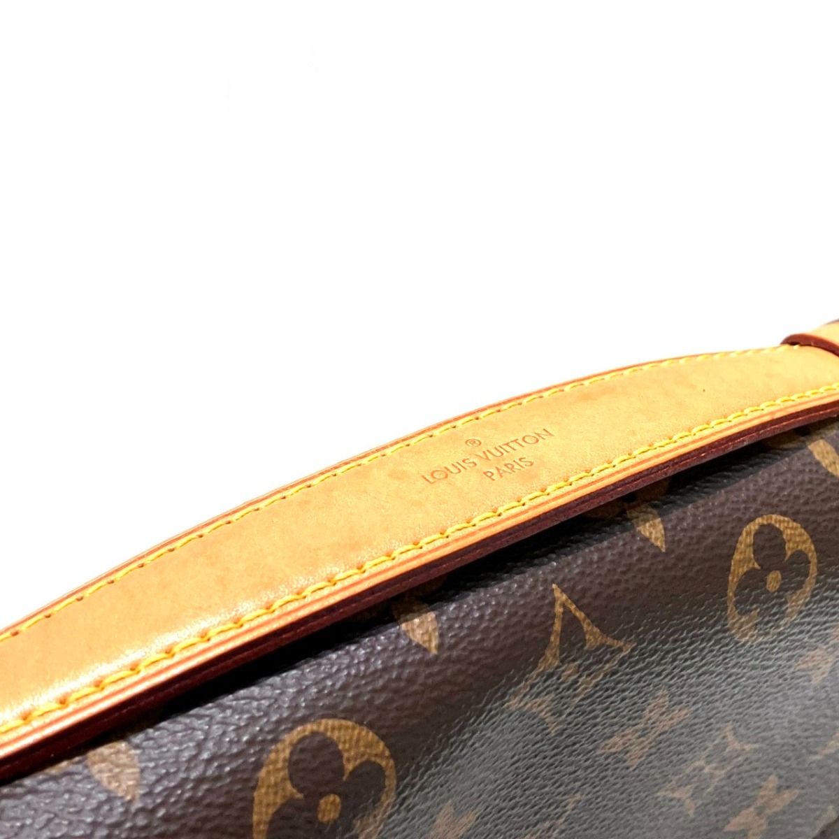 Louis Vuitton Pochette Metis MM Monogram Handbag Canvas — view 7