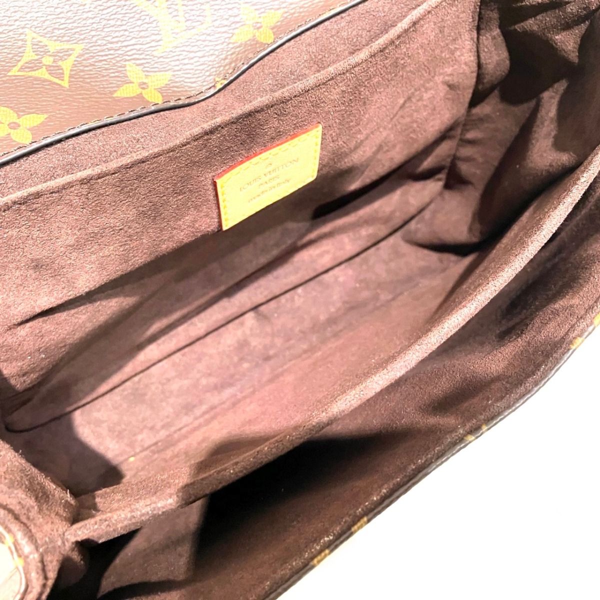Louis Vuitton Pochette Metis MM Monogram Handbag Canvas — view 6