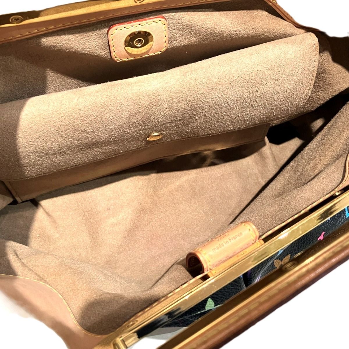 Louis Vuitton GM Monogram Handbag Canvas — view 6
