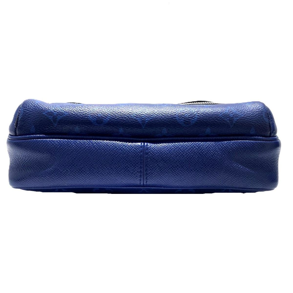Louis Vuitton Taigarama Outdoor Messenger Shoulder Bag Leather — view 3