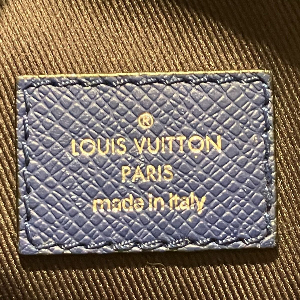 Louis Vuitton Taigarama Outdoor Messenger Shoulder Bag Leather — view 4