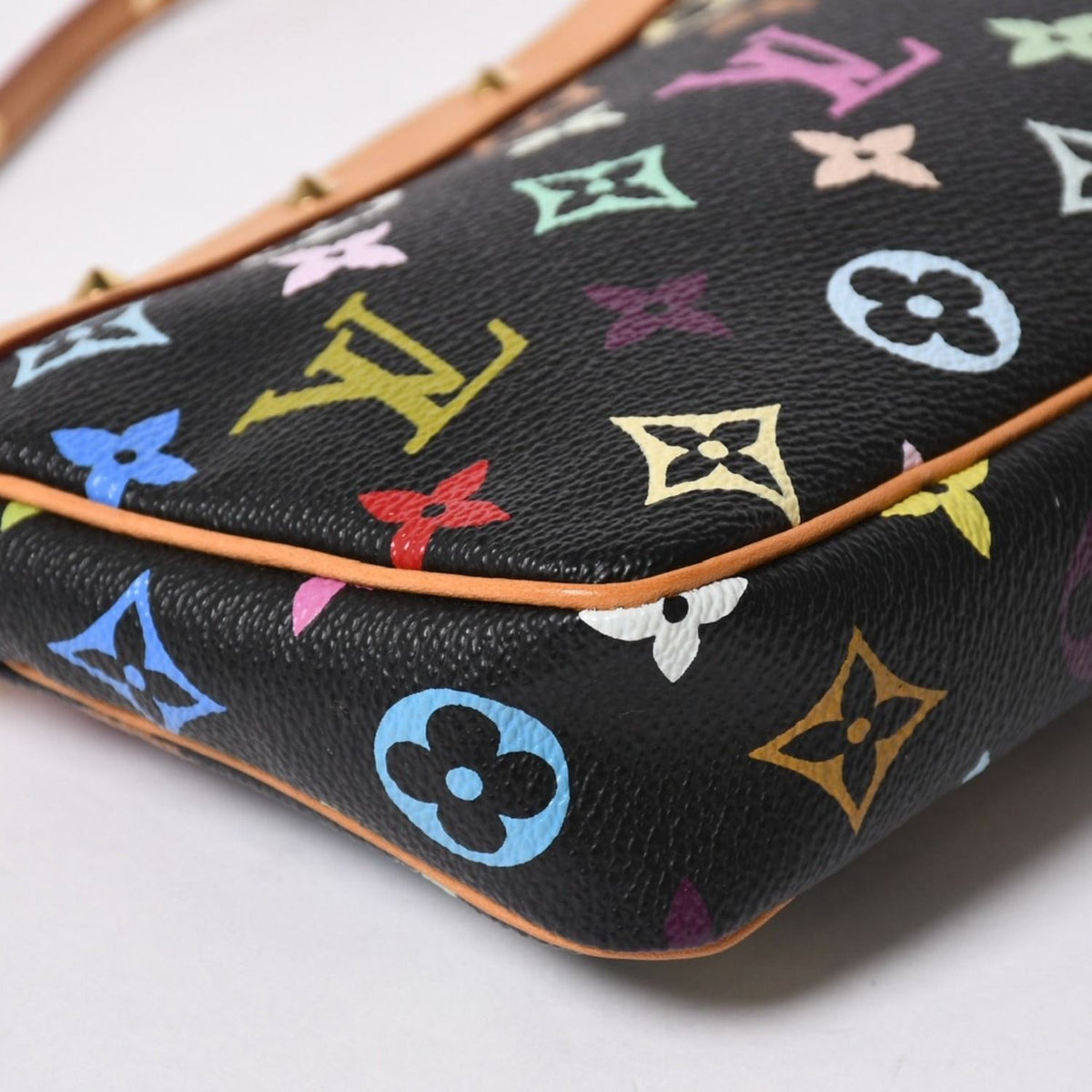 Louis Vuitton Pochette Accessoires Pouch Monogram Multicolor Black — view 7