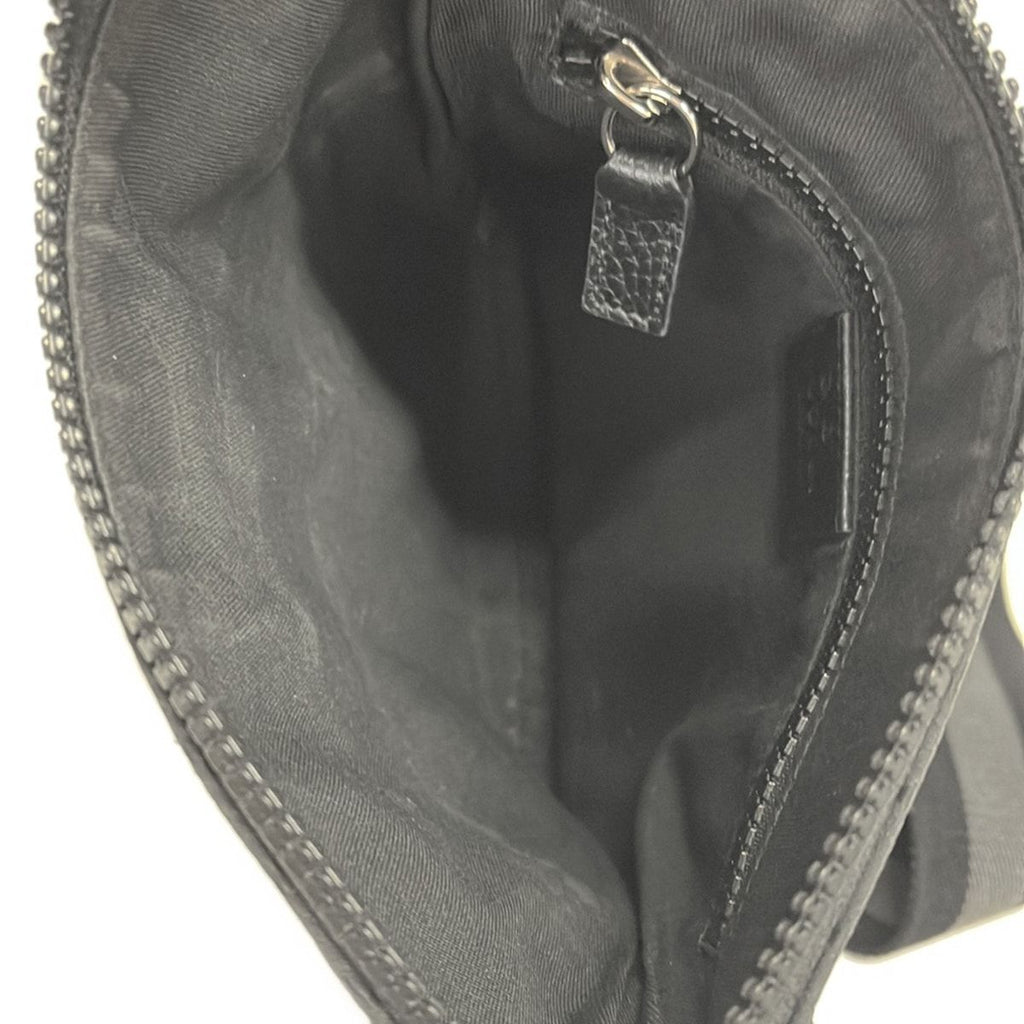 Gucci Shoulder Bag GG Pattern Black Leather — view 7