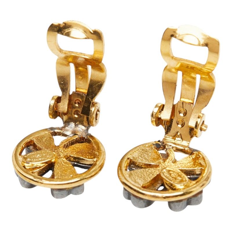 Chanel 96P Clover Earrings Vintage Gold Plated — view 4