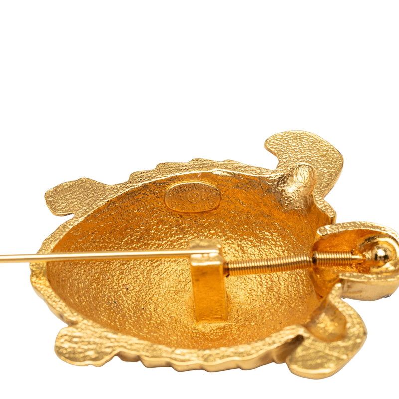 Chanel 96A CC Logo Vintage Turtle Motif Pin Brooch Gold Plated Rhinestone — view 3