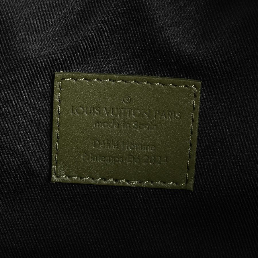 Louis Vuitton Backpack Motion — view 6