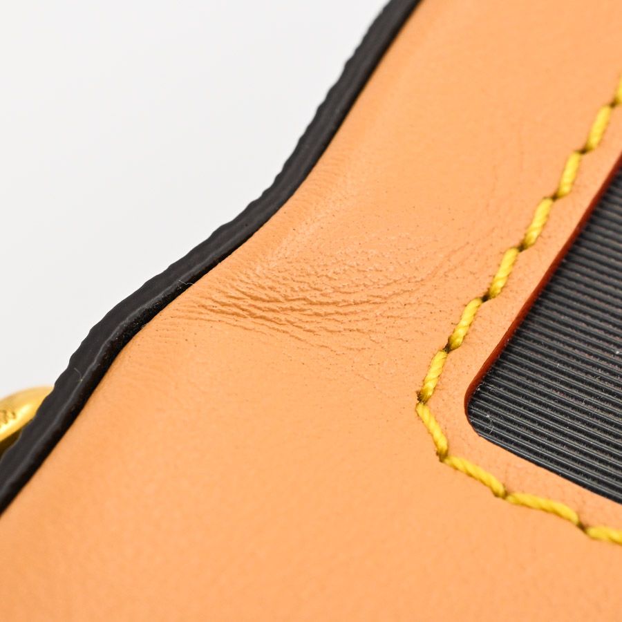 Louis Vuitton Shoulder Bag Music Player Wearable — view 8