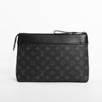 Louis Vuitton Clutch Pochette Voyage Souple — view 3