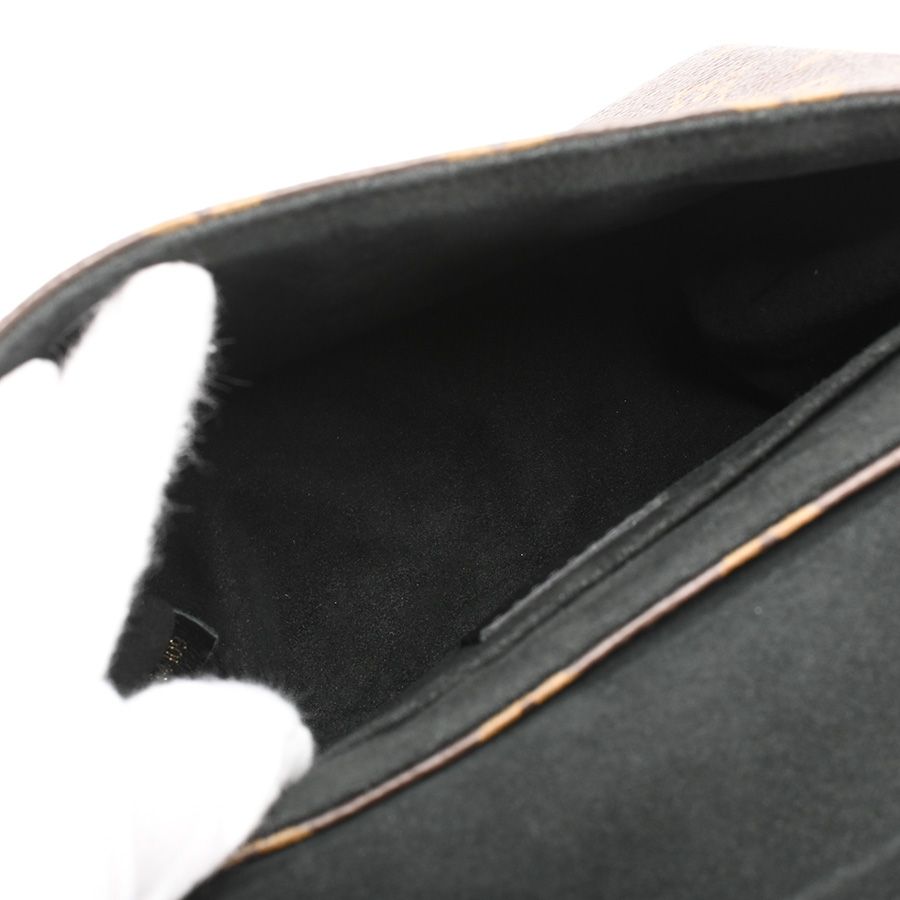 Louis Vuitton Shoulder Bag Locky BB — view 4