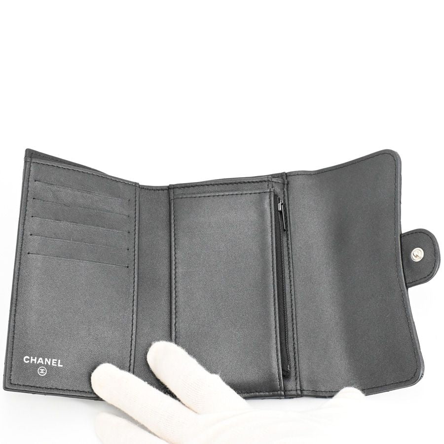 Chanel Medium Wallet Classic Flap — view 4