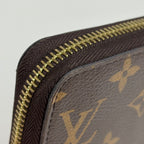 Louis Vuitton Zippy Wallet Round Zip Around Monogram Brown Fuchsia — view 4