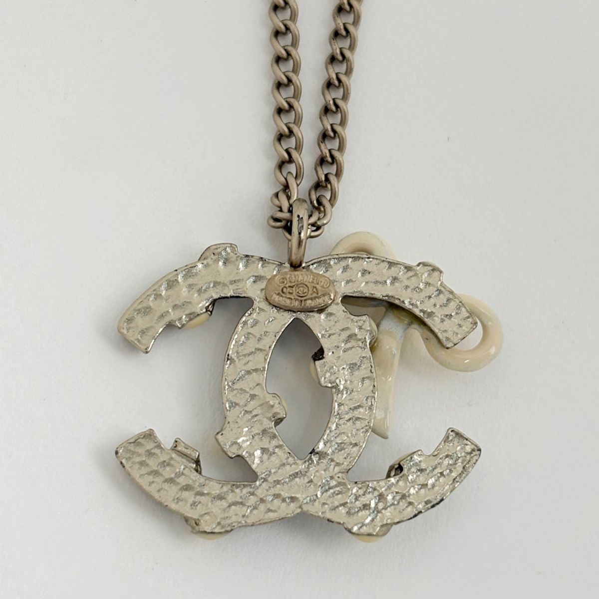 Chanel Necklace CC Logo Ribbon Gold Plated Black White — view 2