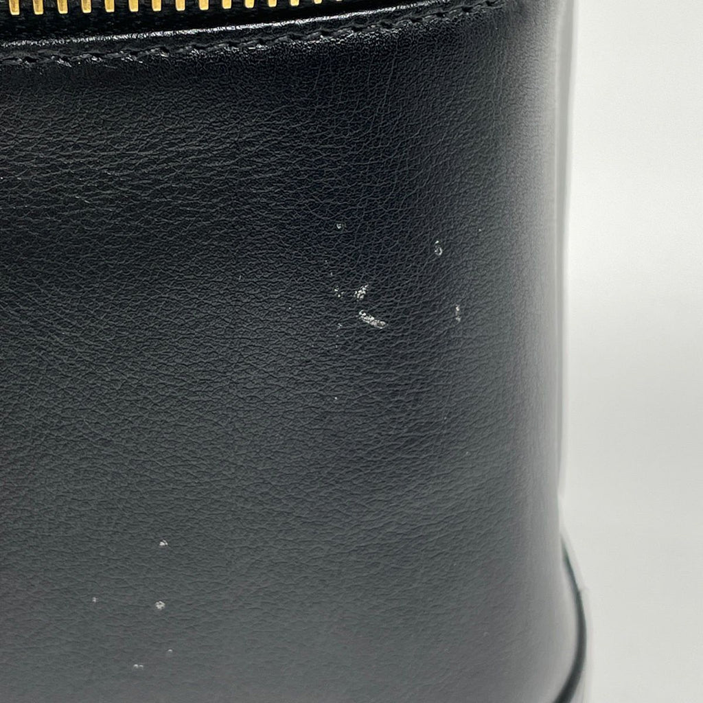 Chanel Makeup Pouch Bicolor CC Logo Vanity Leather Black — view 4