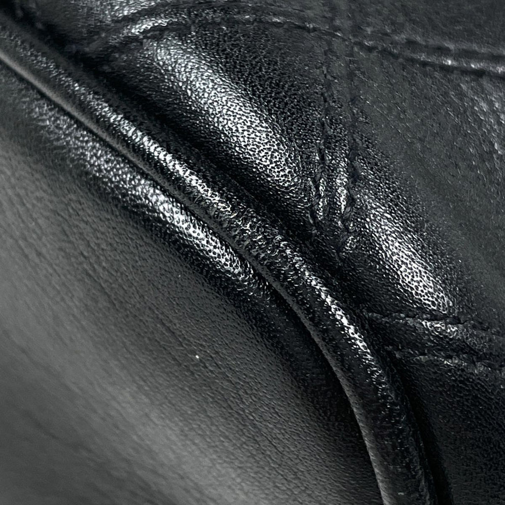 Chanel Makeup Pouch Bicolor CC Logo Vanity Leather Black — view 3