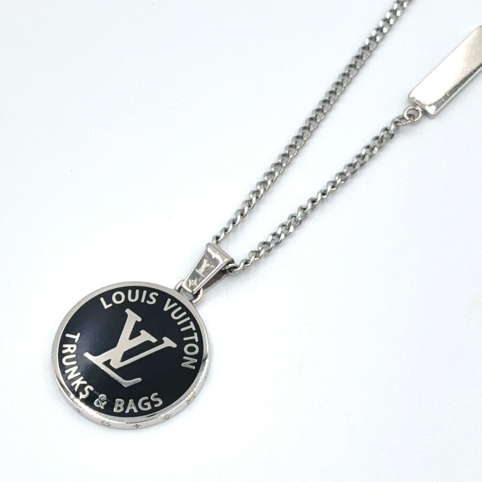 Louis Vuitton LV Award Pendant Metal Enamel Silver Black Necklace