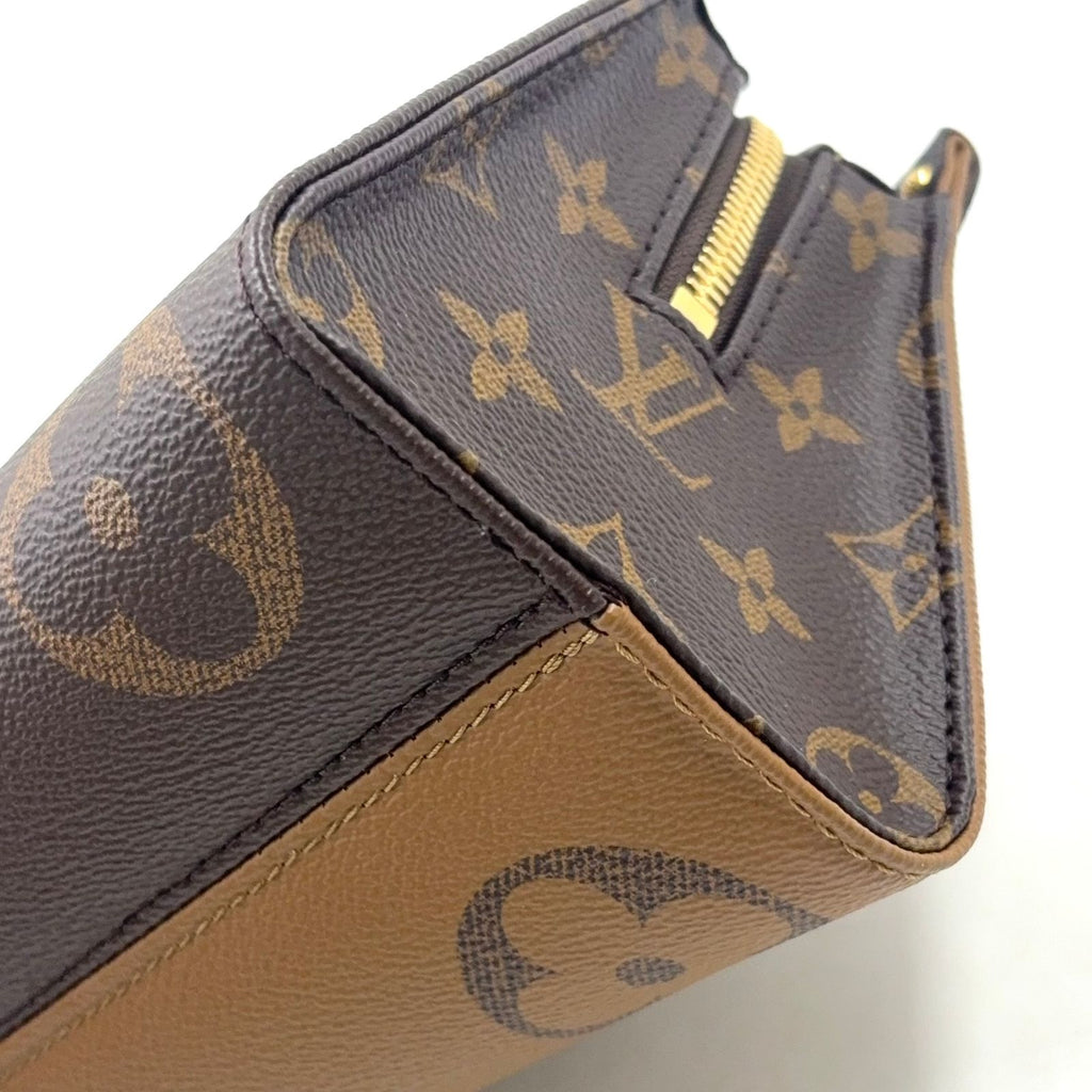 Louis Vuitton on the Go East West 2-Way Chain Shoulder Black Beige Handbag Gold — view 8