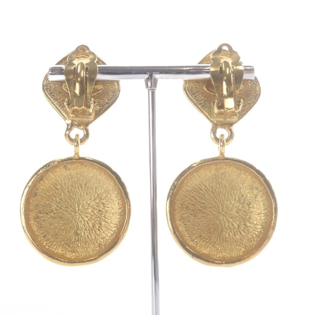 Chanel CC Logo Swing Earrings Gold — view 4