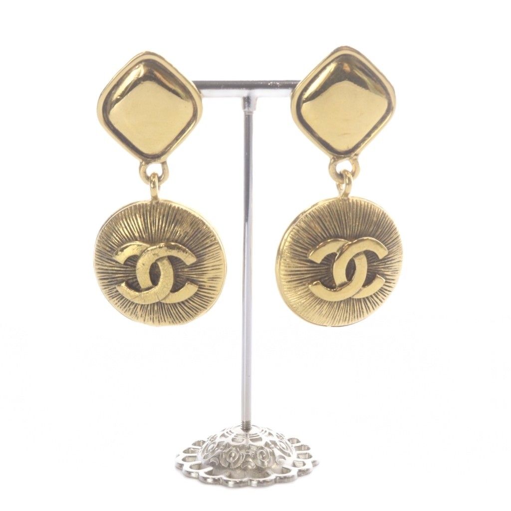 Chanel CC Logo Swing Earrings Gold