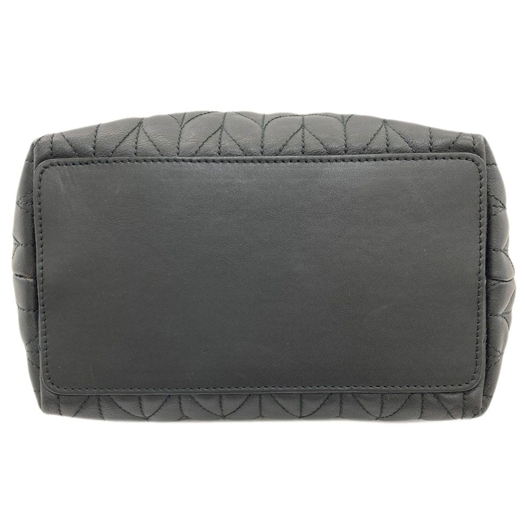 Gucci 002 Quilted Herringbone Handbag Leather — view 4