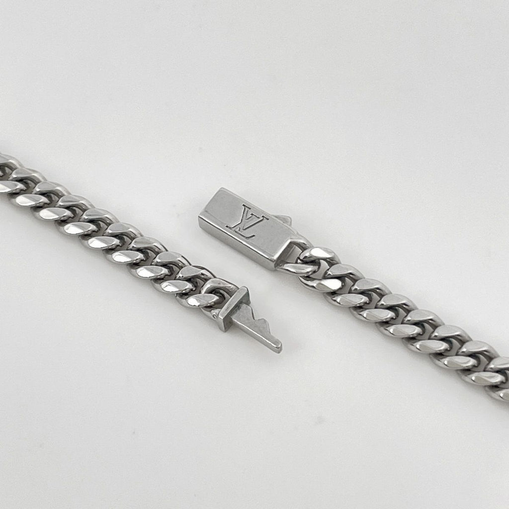Louis Vuitton Monogram Low Necklace Metal Silver — view 3