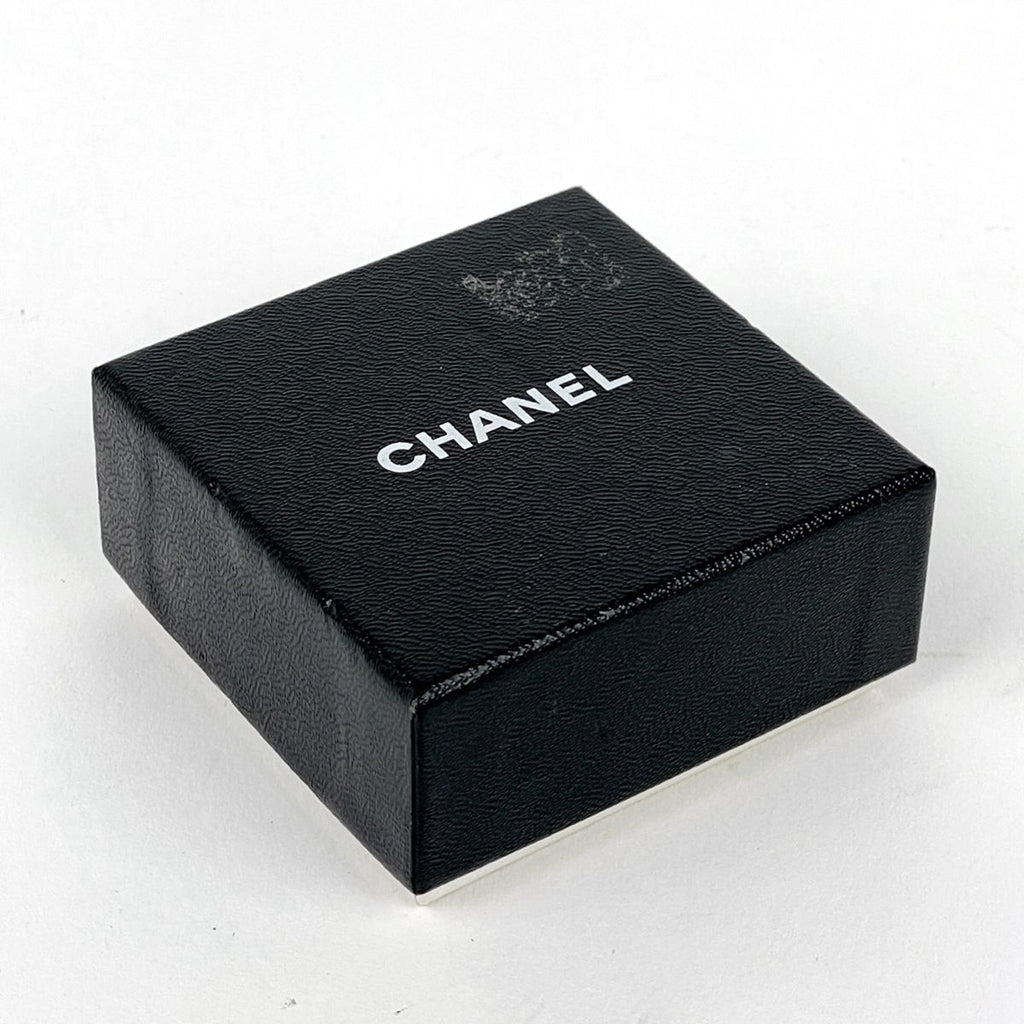 Chanel Earrings CC Logo Round Gold Plated — view 5