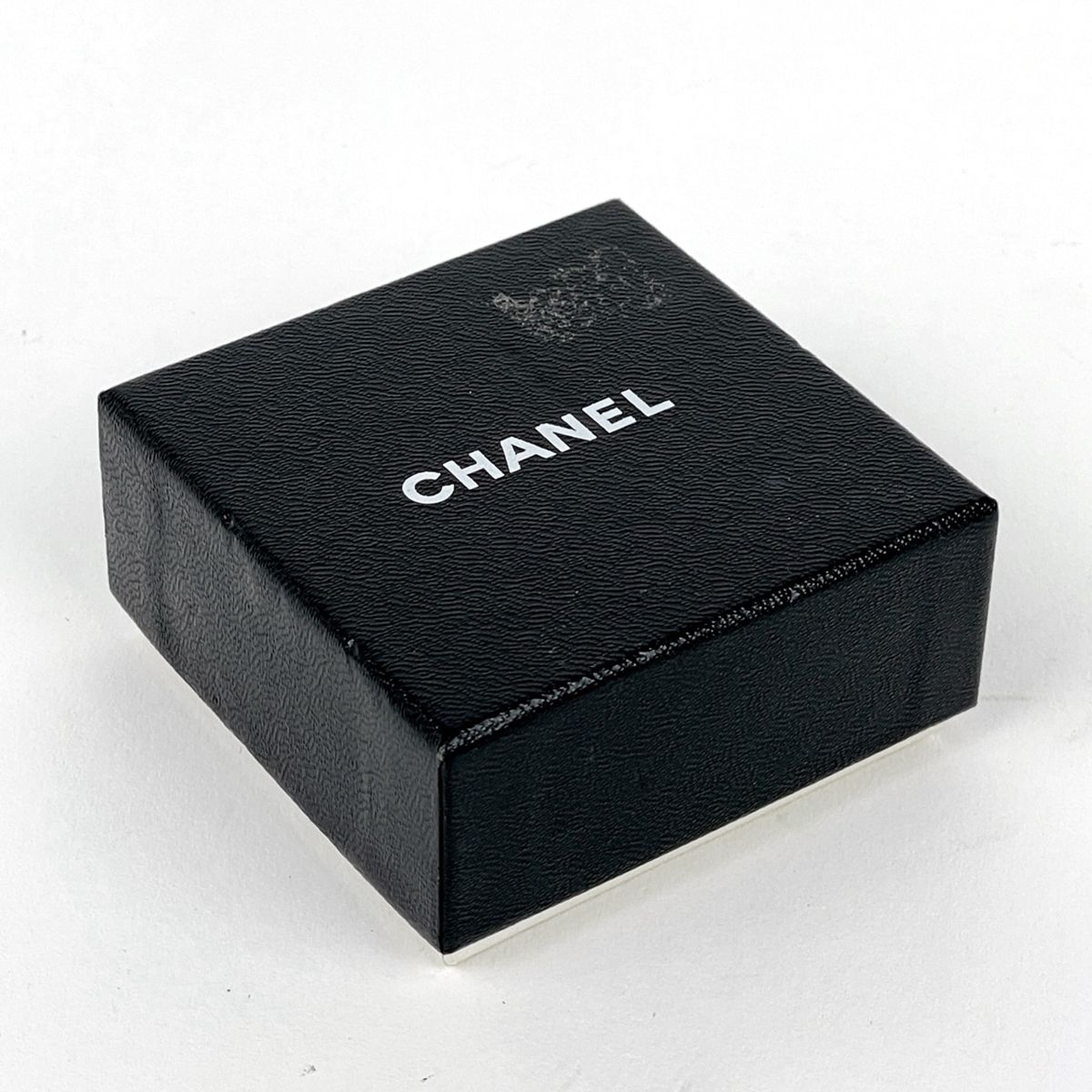 Chanel Earrings CC Logo Round Gold Plated — view 5