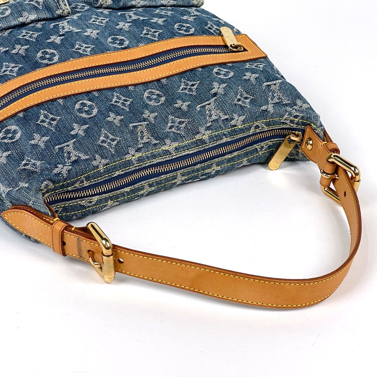 Louis Vuitton Baggy GM Shoulder Bag Monogram Denim Blue — view 7