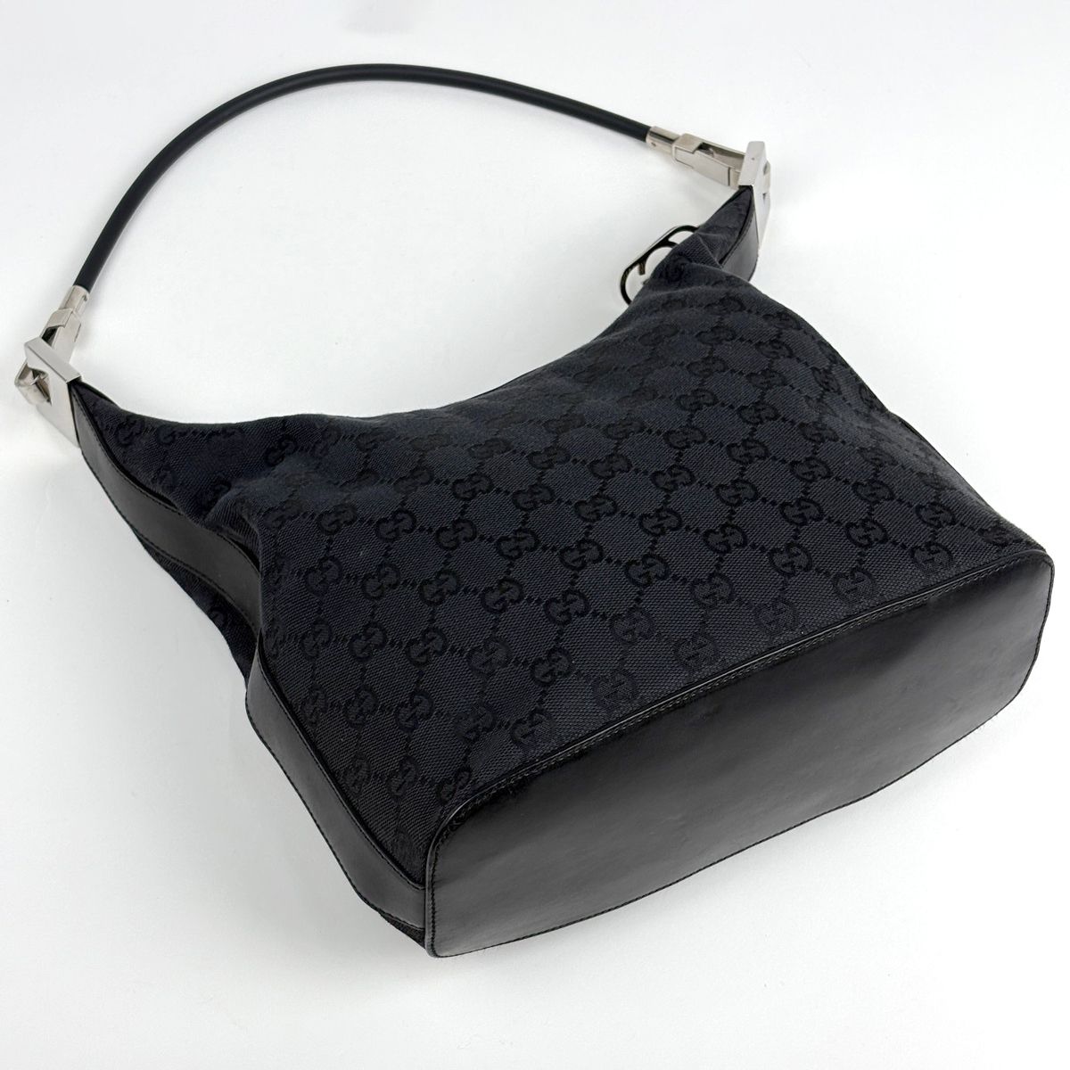 Gucci Shoulder Bag GG Pattern Canvas Black — view 2